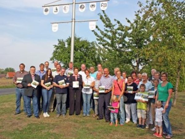 Image - Pressetermin Praesentation Imagebroschuere Rodde Meike Kluska 3 Web